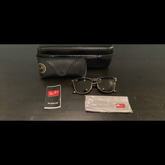 BRAND NEW NEVER WORN clubmaster Ray Ban sunglasses - Picture 1 of 3